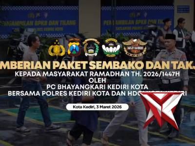 Polres Kediri Kota Bersama Bhayangkari dan HDCI Bagikan Paket Sembako & Takjil di Bulan Ramadhan