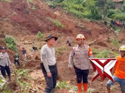 Pencarian korban Bencana Longsor di Kp.Cinati Desa.Wargaluyu Kec.Arjasari Kab.Bandung