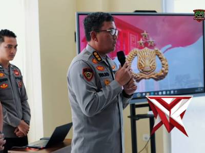 7. Kapolda Sumatera Selatan, Irjen Pol Dr. Sandi Nugroho, memimpin kegiatan Coffee Morning