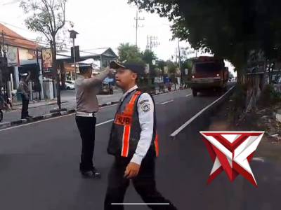 Penertiban jam operasional