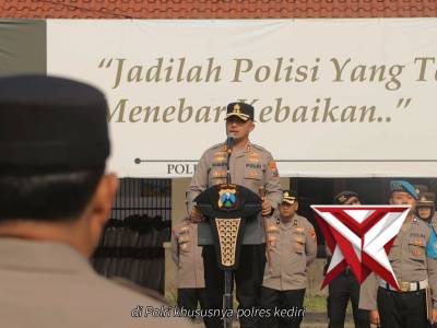 *Awali Pekan, Kapolres Kediri Serahkan SK P3K dan Tekankan 5 Fokus Transformasi Polri* - PoliceTube