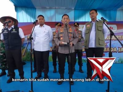 Kapolri memimpin langsung penanaman jagung serentak di kabupaten Ogan Ilir.