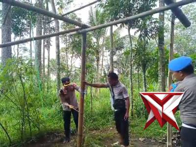 Pembongkaran tempat perjudian sabung - PoliceTube