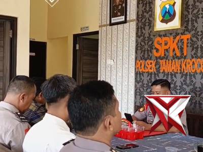 Giat APP Kapolsek ,Menyampaikan arahan pimpinan untuk seluruh anggota.Polsek Taman Krocok