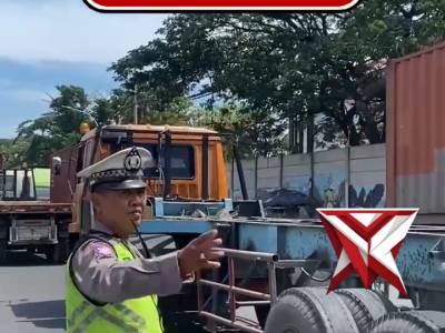 Quick respon pengaduan 110 kemacetan lalin Polsek benowo