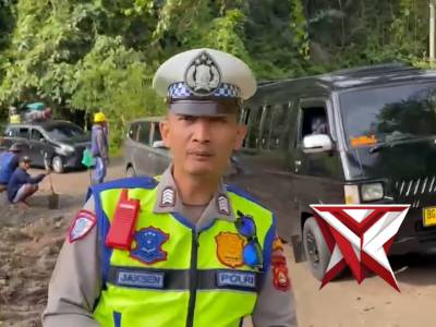 Laporan Situasi arus lalu lintas Di jalan Amblas desa pelawi kec buay rawan situasi lalu lintas - PoliceTube