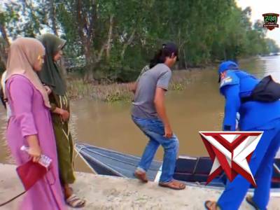 09. DIT POLAIR POLDA SUMSEL TRANSFORMASI KAPAL PATROLI JADI AMBULANS APUNG - PoliceTube