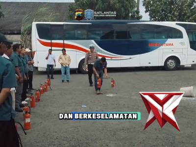 POLANTAS MENYAPA DRIVER BUS KARYAWAN PT. BIG BREBES DI POOL HIBA TRANS