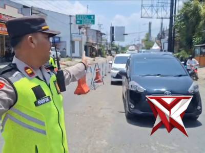 Jajaran Polres Brebes mulai menerapkan sistem satu arah (one way) lokal di ruas Pejagan&ndash;Ketanggungan