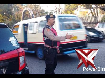 Pengaturan Arus Lalu Lintas Pagi Hari oleh Unit Patroli Samapta Polsek Cidadap untuk Meningkatkan Ke - PoliceTube