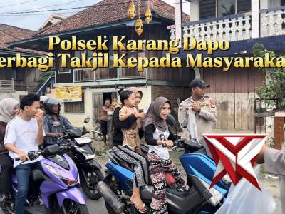 Polsek Karang Dapo Berbagi Takjil Kepada Masyarakat