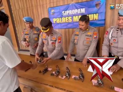 Pengecekan Senpi Dinas Berkala Personel Polres Madiun