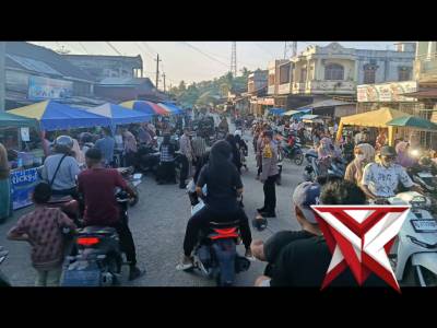 Pengamanan pasar tumpah