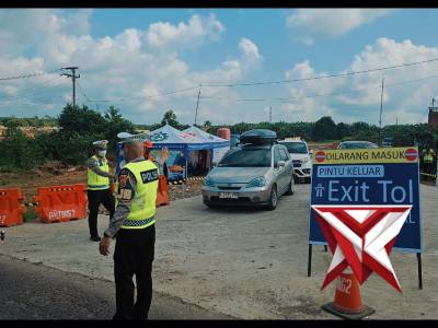 Kegiatan urai macet jalan palembang-betung