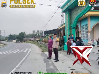 Pengamanan Sholat Ied Oleh Polsek Bandar Seikijang