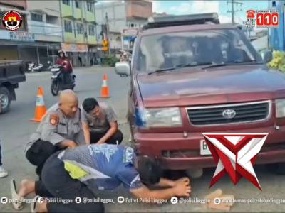 Sigap Bantu Pemudik, Personel Pos Pam Simpang Periuk Hadir Sebagai Penolong di Jalan!