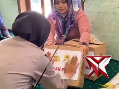 Polwan Polres Madiun Peduli