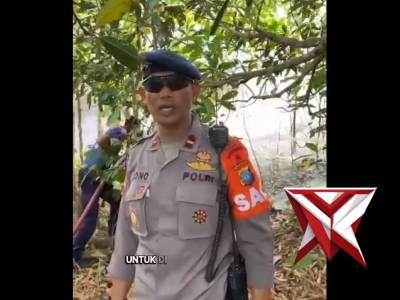 Reaksi cepat SatBrimob Polda Kepri Pemadaman Hutan Terbakar