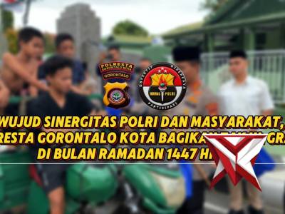 Wujud Sinergitas Polri dan Masyarakat di Bulan Ramadan | Polresta Gorontalo Kota Bagikan Takjil Grat - PoliceTube