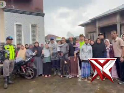 Polres dan Bhayangkari Gelar Bakti Sosial dan Trauma Healing untuk Warga Terdampak Banjir di Pulosar