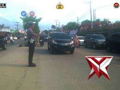 Pengamanan Sholat Ied Polsek Pangkalan Kuras