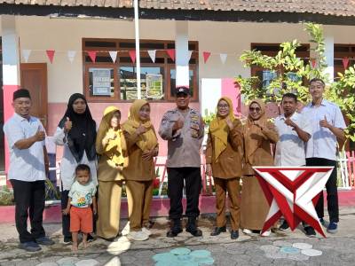 Pembina upacara bersama om kanit - PoliceTube