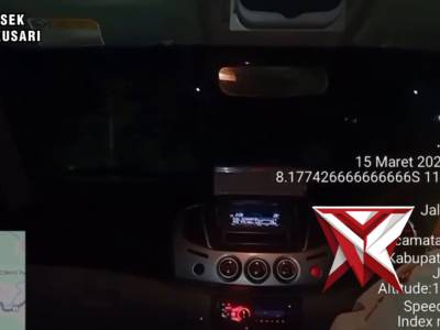 PATROLI ON THE ROAD POLSEK PAKUSARI - PoliceTube