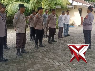 Kapolsek Bungah Pimpin Apel pagi