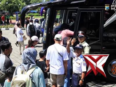 Balik gratis 2026, bukti hadirnya Pemerintah untuk masyarakat.  #PolriUntukMasyarakat #PolresMadiun