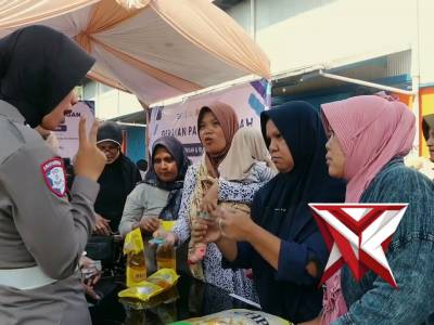Gerakan Pangan Murah oleh Polres Kuningan bersama Bulog Bandorasa - PoliceTube