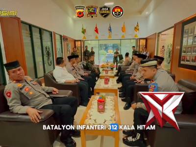 Buka Bersama & pemberian surprise ulang tahun kepada danyon 312/ kala hitam