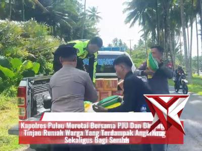 Kapolres Pulau Morotai Bersama PJU Dan Bhayangkari Tinjau Rumah Warga Yang Terdampak Angin Kencang