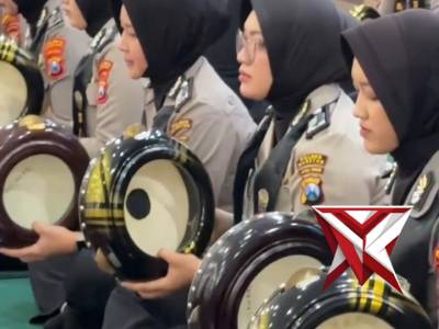 Hadroh Setia Polres Magetan

Di bulan suci Ramadhan, personel Polres Magetan melaksanakan latihan ha
