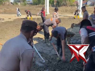 Kepolisian Resor (Polres) Pidie Jaya melaksanakan kegiatan pemulihan pascabencana banjir