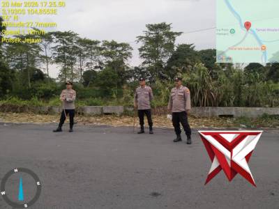 Kapolsek dan Anggota Samapta Polsek Jejawi Laksanakan Patroli pagi - PoliceTube
