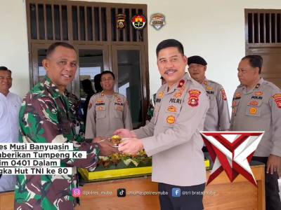 Polres Muba Memberikan Tumpeng Ke Kodim 0401 Dalam Rangka Hut TNI Ke 80