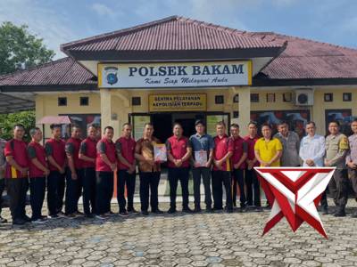 POLSEK BAKAM GIAT PERPISAHAN PERSONIL YANG MUTASI DI SATKER YANG BARU, SUKSES TERUS UCAP KAPOLSEK - PoliceTube
