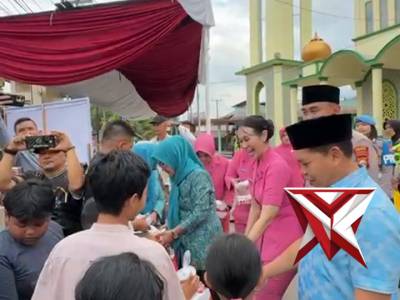 POLRES LEBONG DAN PEMERINTAH KABUPATEN LEBONG MASAK BESAR 500 PORSI UNTUK BERBAGI DI MASJID JAMIK AL - PoliceTube