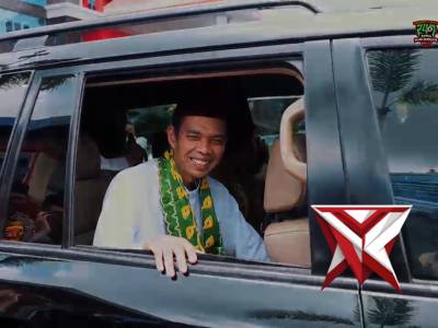 Menjemput Kemuliaan dalam Pengabdian: Momen Khusyuk Kapolda Sumsel & UAS di Masjid Assa&rsquo;adah