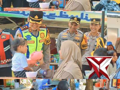 Momen Hangat Kapolres Indramayu Sapa Pemudik di Rest Area KM 130A