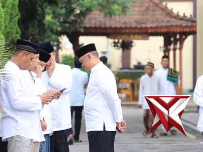 Sholat Idul Fitri & Pemberian Hadiah Polres Magetan ??

Polres Magetan melaksanakan Sholat Idul Fit