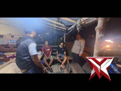 Melaksanakan Patroli malam