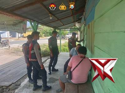 Satsamapta polres haltim melaksanakan patroli dialogis pada siang hari
