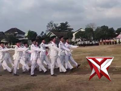 Kapolsek Pasrepan menjadi inspektur upacara penurunan bendera merah putih - PoliceTube