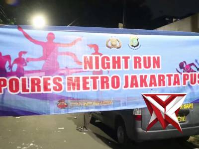 MALAM MINGGU BEDA! KAPOLRES JAKPUS HADIR RAYAKAN NIGHT RUN BARENG WARGA JOHAR BARU