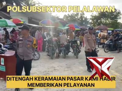 Ditengah Keramaian Pasar Kami Hadir Memberikan Pelayanan