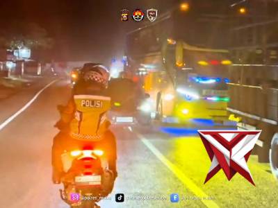 Demi kelancaran arus,Kapolres Muba turun langsung menertibkan pengendara lawan arus