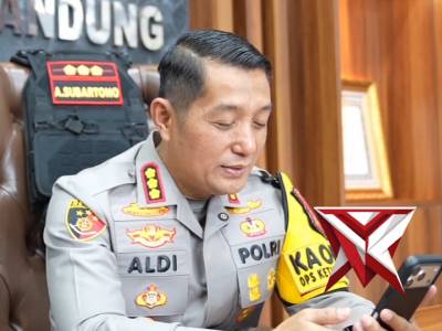 Polri berikan sepeda motor kepada pa waskum