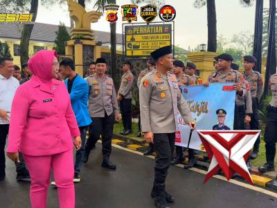 KAPOLRES SUBANG PEMBAGIKAN TAJIL BERSAMA BHAYANGKARI POLRES SUBANG