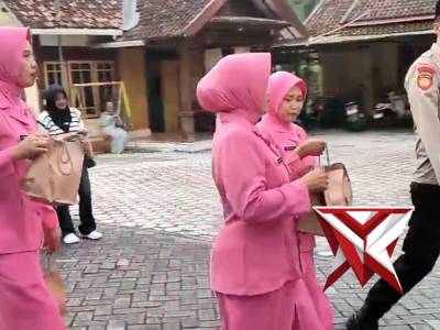 Bagi Takjil - PoliceTube